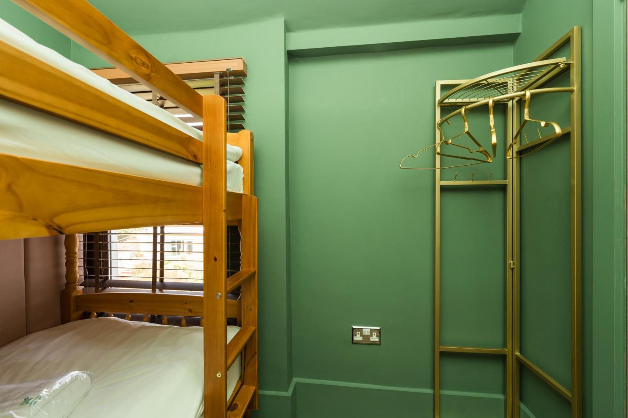 City Retreat, Spacious 4 Bed House, Games Room, Parking, Hot Tub & Bbq Cardiff Zewnętrze zdjęcie